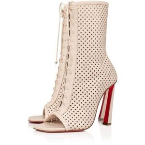 Christian Louboutin Condora booty Leche Eur 40 Retail $1595